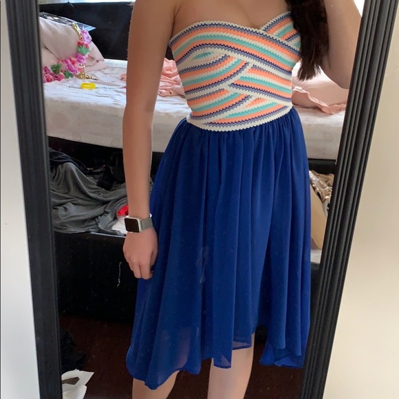 Formal short dress - Picture 3 of 3